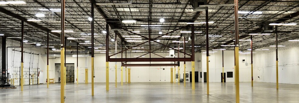 More Photos Of 2214 Braker Ln, Austin Distribution For Lease