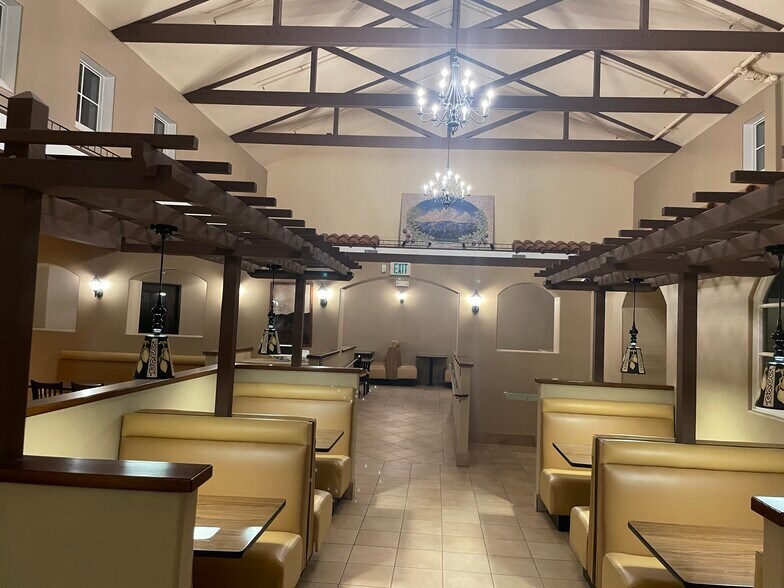 More Photos Of 125 S 10th St, Santa Paula Restaurant For Lease