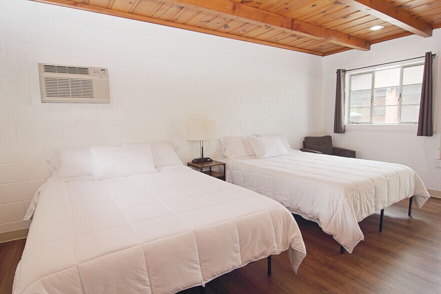 More Photos Of 33700 S 51 Hwy, Wagoner Hotel For Sale
