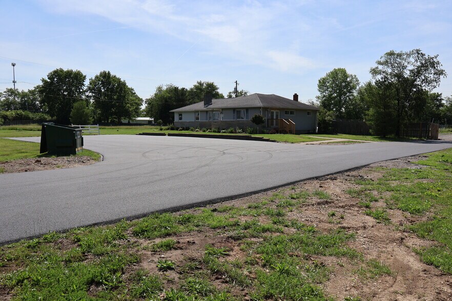 Primary Photo Of 6901 Harrisburg Pike, Orient Office For Lease