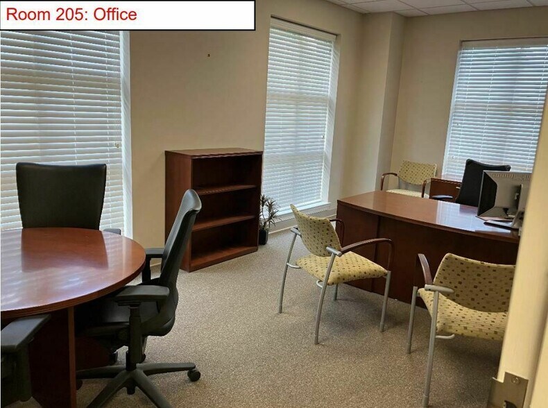 More Photos Of 639 Executive Pl, Fayetteville Medical For Lease