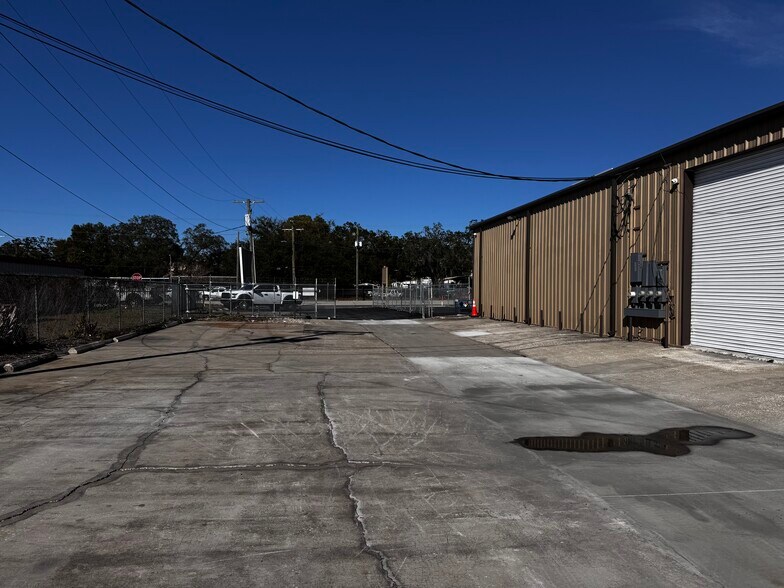 More Photos Of 4169 Hillsborough Ave, Tampa Warehouse For Lease