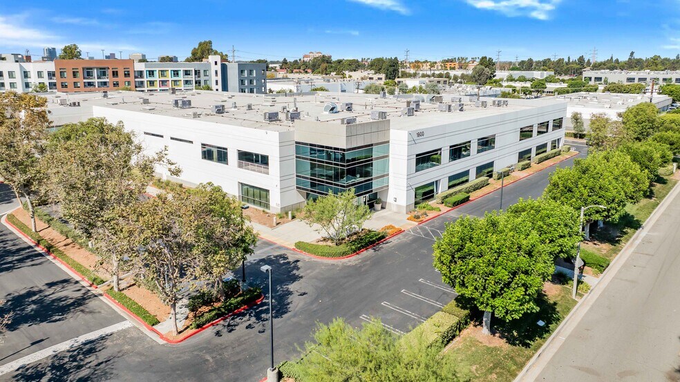 More Photos Of 1900 E Carnegie Ave, Santa Ana Research And Development For Lease