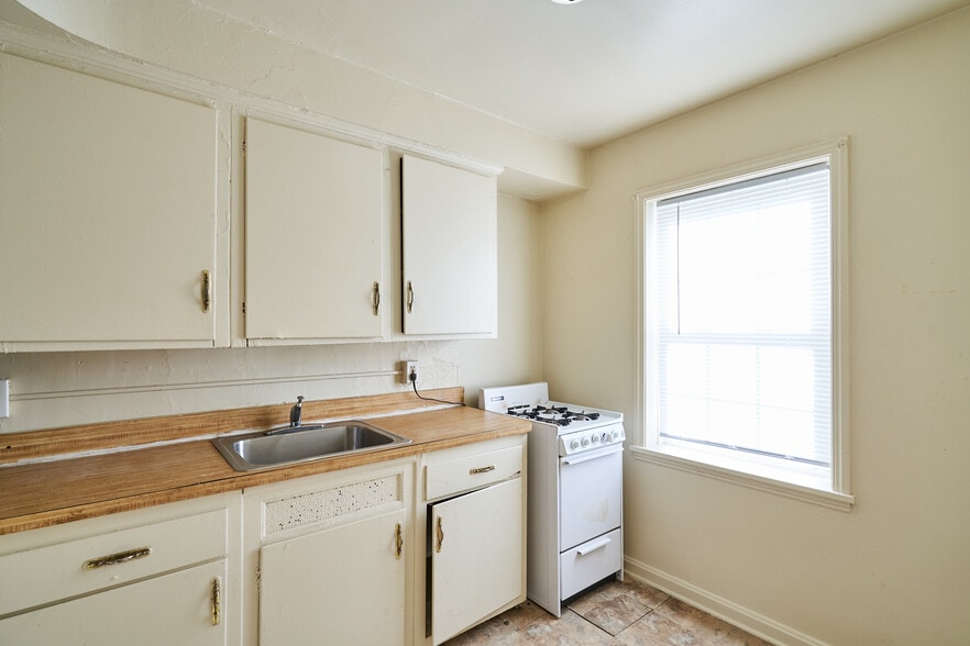 More Photos Of 1581-1589 Coventry Rd, Cleveland Multifamily For Sale