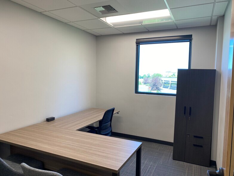 More Photos Of 400 SW Bond St, Bend Office For Lease