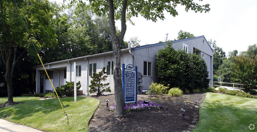 More Photos Of 1892 Greentree Rd, Cherry Hill Office For Lease