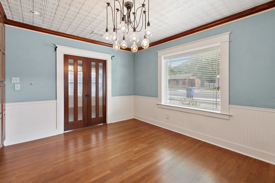 More Photos Of 1517 W Koenig Ln, Austin Office For Lease
