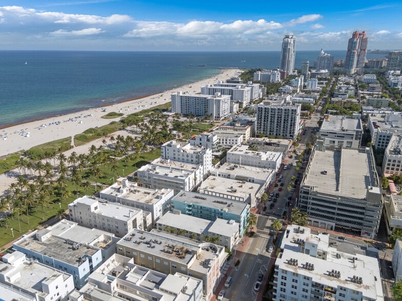 More Photos Of 721 Collins Ave, Miami Beach Storefront For Sale