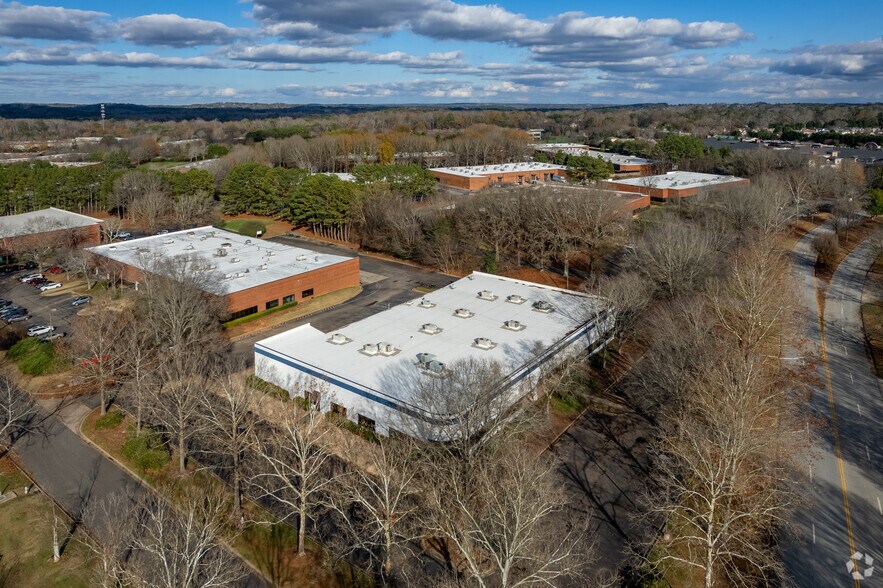 More Photos Of 4800 River Green Pky, Duluth Warehouse For Lease