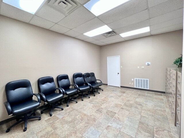 More Photos Of 3512 Avenue I, Rosenberg Office For Lease