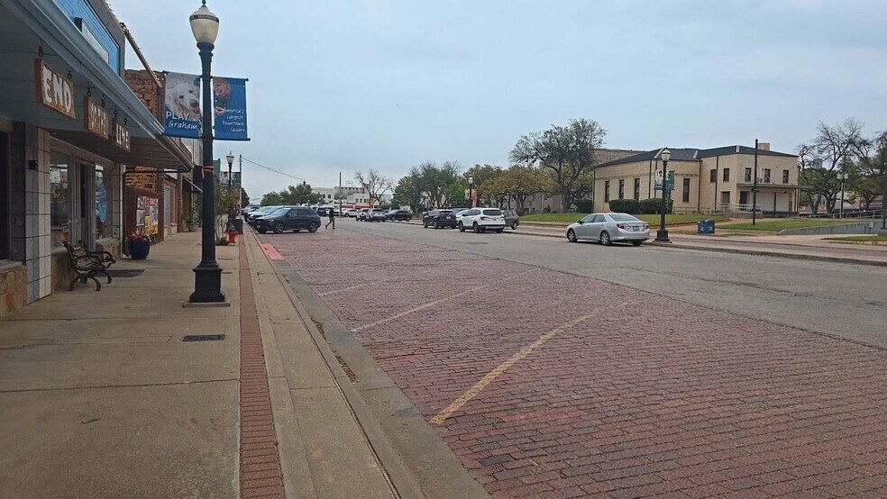 More Photos Of 620 Oak St, Graham Office Residential For Sale