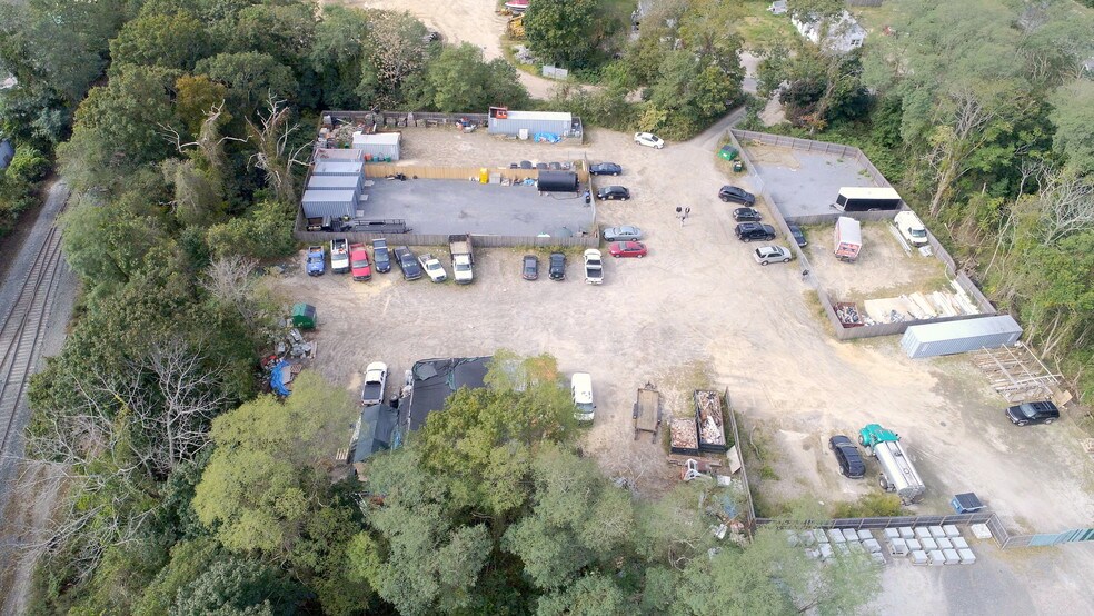 More Photos Of 96-122 Railroad Ave, Center Moriches Freestanding For Sale