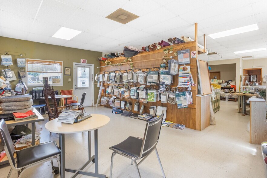 More Photos Of 300 N Dixie Ave, Fruitland Park Self Storage For Sale