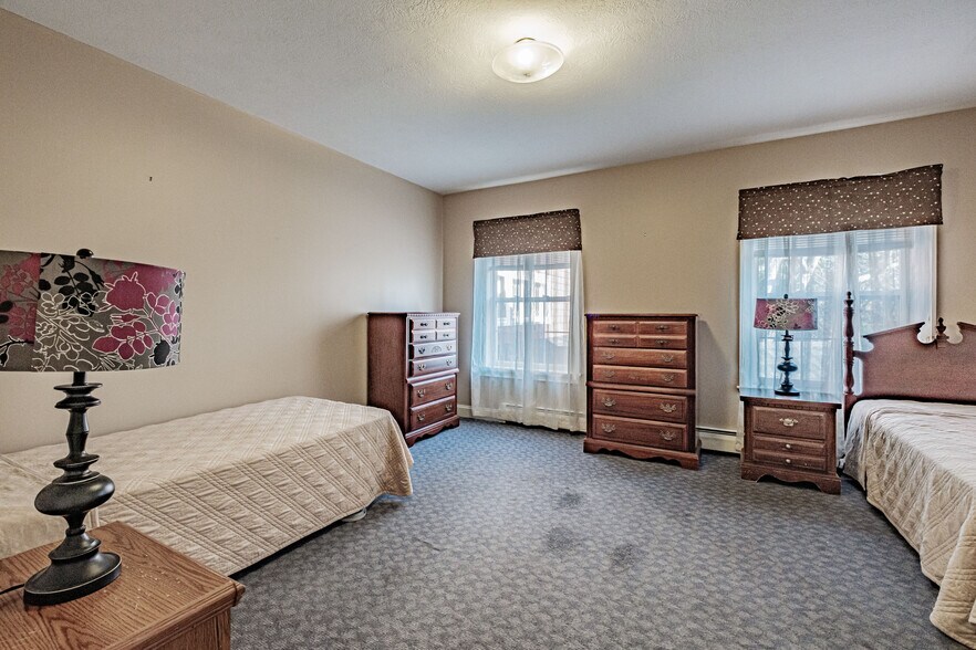 More Photos Of 257 South St, Biddeford Specialty For Sale