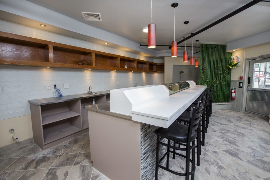 More Photos Of 1145 Easton Rd, Abington Township Bar For Sale