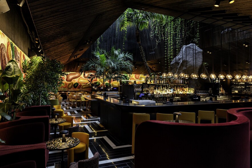 More Photos Of 1664 Lenox Ave, Miami Beach Restaurant For Lease