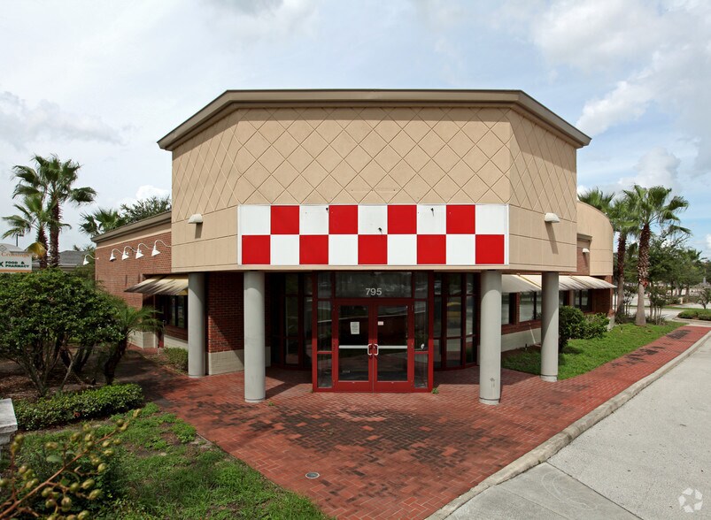 More Photos Of 795 Gateway Dr, Altamonte Springs Restaurant For Lease