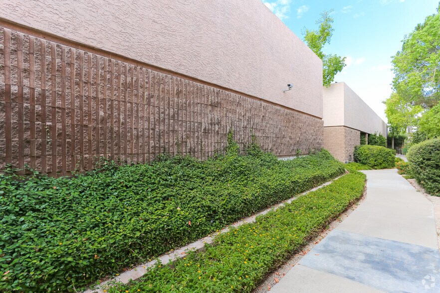 More Photos Of 21630 N 19th Ave, Phoenix Unknown For Lease