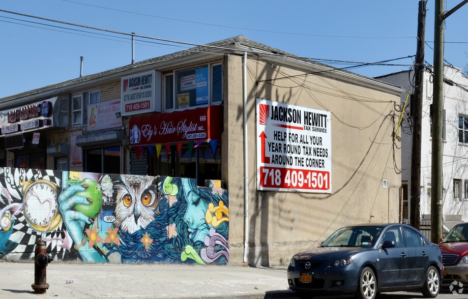 More Photos Of 672 Castle Hill Ave, Bronx Storefront For Lease
