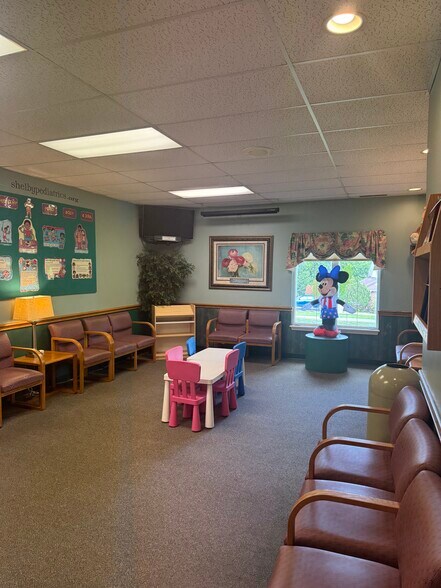 More Photos Of 71 Mack Walters Rd, Shelbyville Medical For Sale