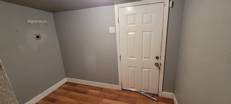 More Photos Of 1901 W Sligh Ave, Tampa Office For Sale