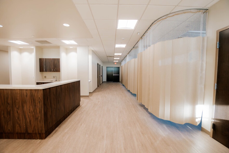 More Photos Of 11880 Physicians dr, El Paso Healthcare For Sale