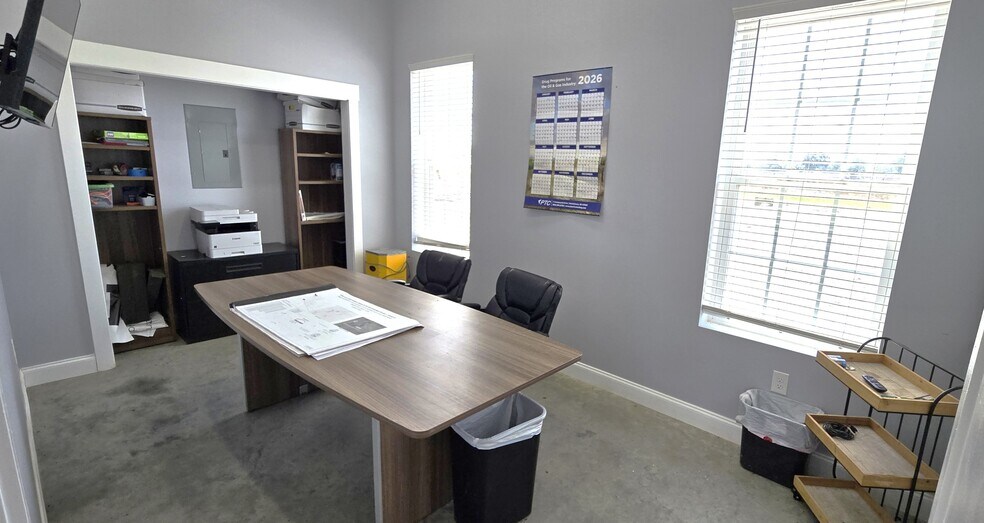 More Photos Of 21360 N Frontage Rd, Iowa Office Residential For Lease