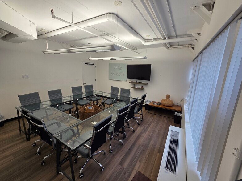 More Photos Of 152 E 118th St, New York Coworking Space