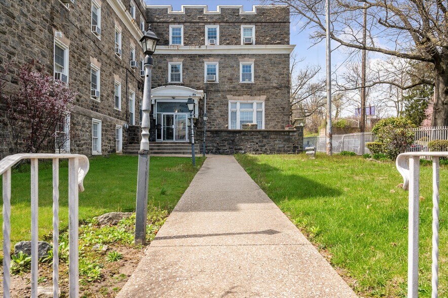 More Photos Of 230 N 65th St, Philadelphia Assisted Living For Sale