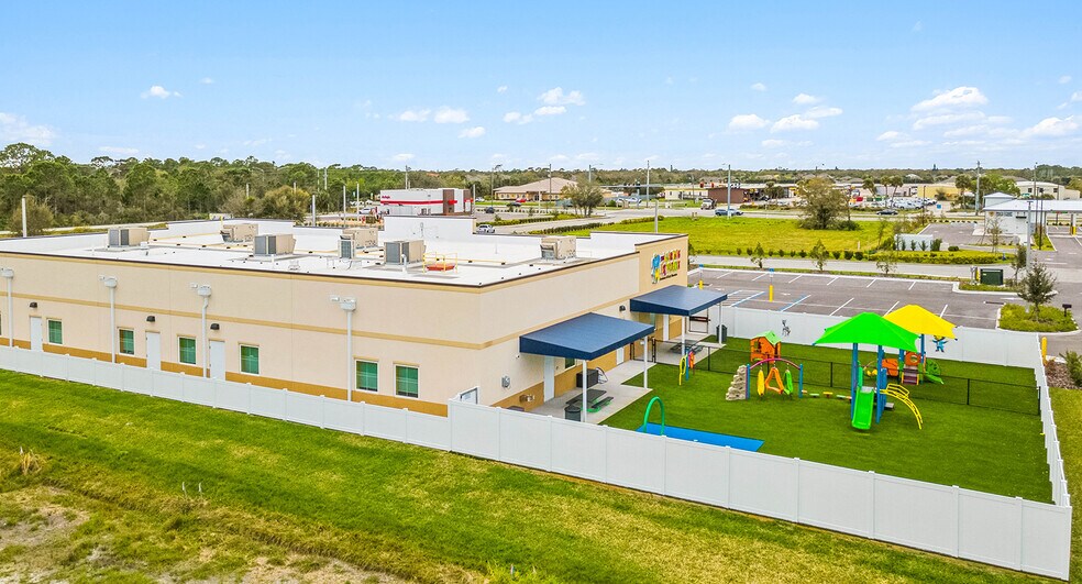 More Photos Of 2830 Summer Brook St, Melbourne Daycare Center For Sale