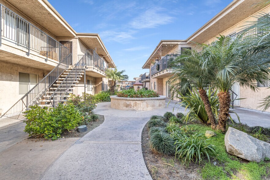 More Photos Of 16818 Downey Ave, Paramount Apartments For Sale