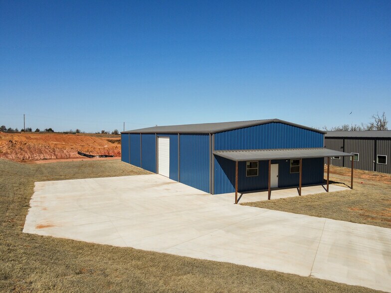 More Photos Of 11515 Maui Ln, Edmond Warehouse For Sale