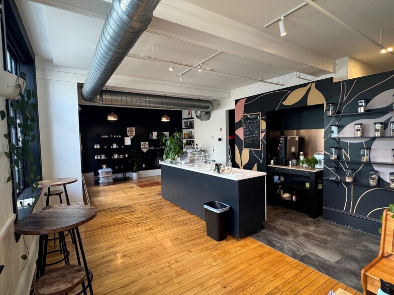 More Photos Of 52 Valley St, Providence Flex For Lease