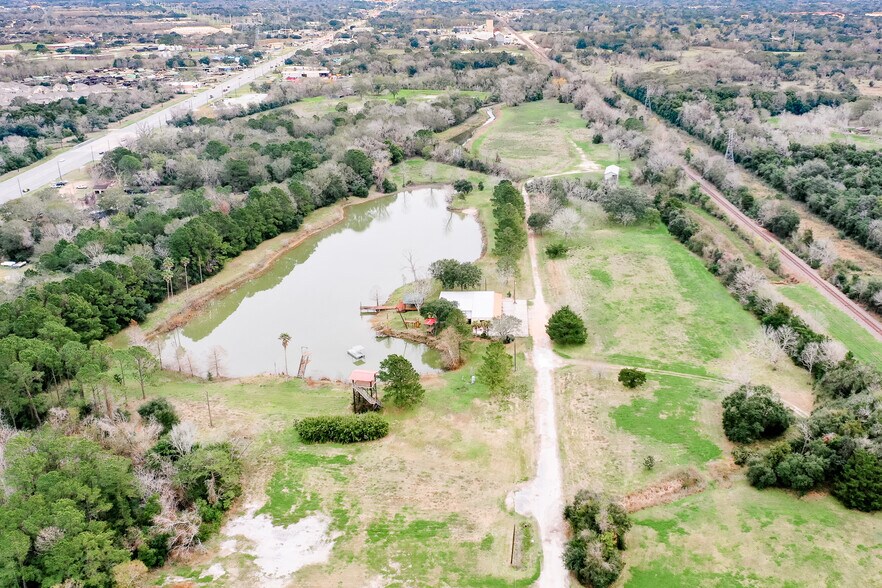More Photos Of 850 County Road 149, Alvin Land For Sale
