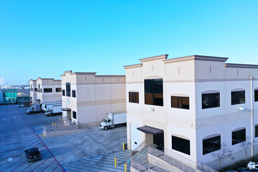 More Photos Of 3000-3090 E Washington Blvd, Los Angeles Refrigeration Cold Storage For Lease