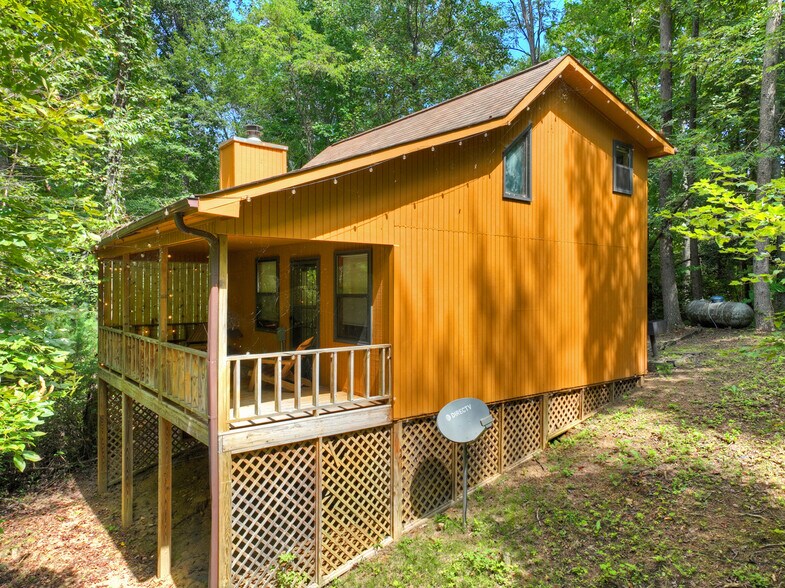 More Photos Of 77 Alpine Way, Blairsville Hotel For Sale