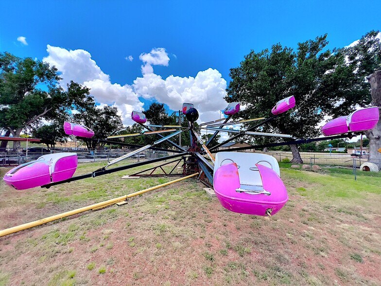 More Photos Of 14683 OK-44A, Lone Wolf Amusement Park For Sale