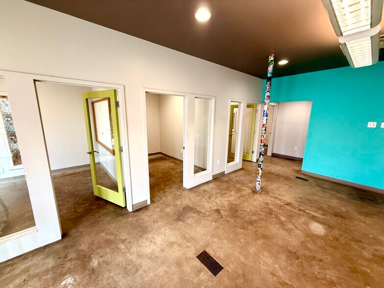 More Photos Of 2205 E 5th St, Austin Loft Creative Space For Sale