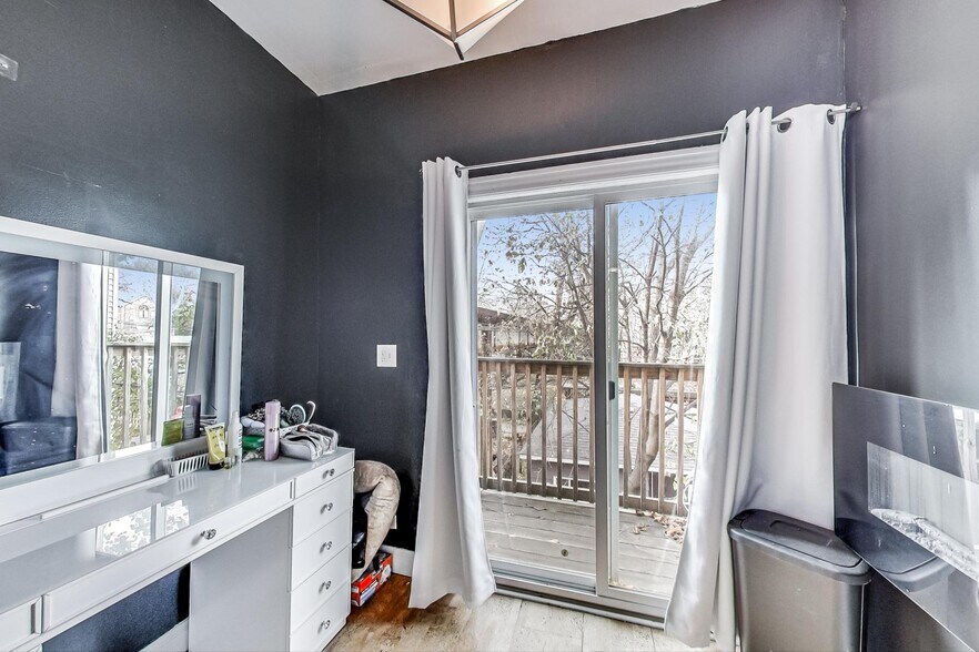 More Photos Of 3412 N Janssen Ave, Chicago Multifamily For Sale