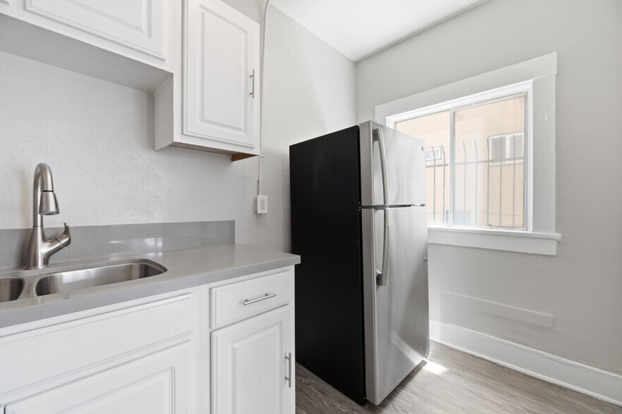More Photos Of , Los Angeles Multifamily For Sale
