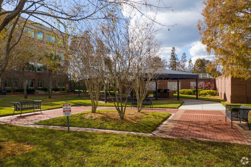 More Photos Of 3620 Queen Palm Dr, Tampa Loft Creative Space For Sale