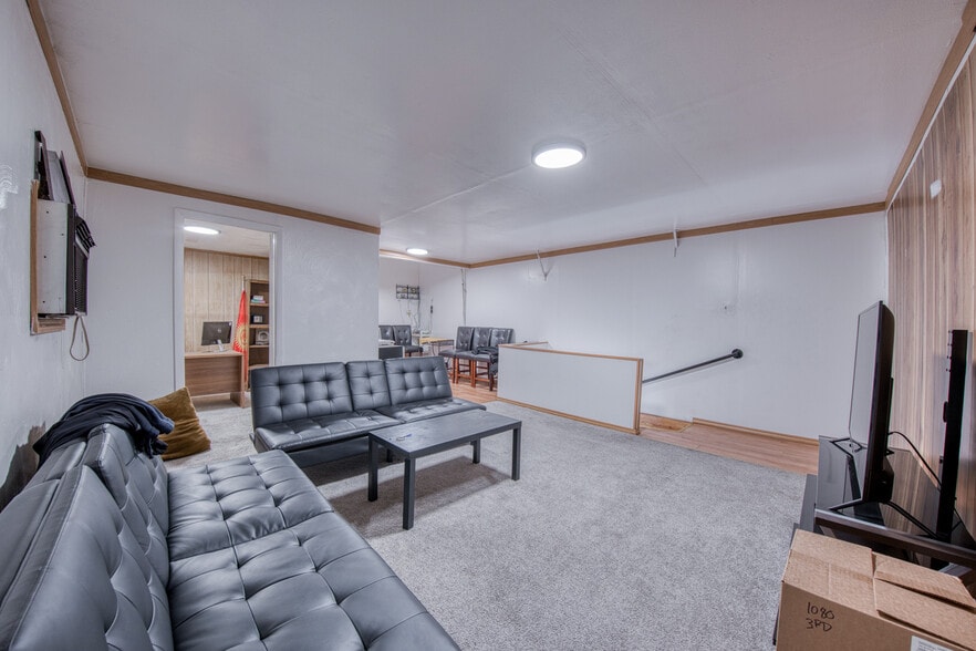 More Photos Of 1080 3rd Ave, North Versailles Warehouse For Sale