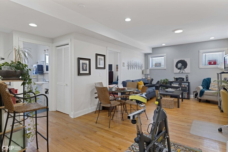 More Photos Of 7226 N Rogers Ave, Chicago Apartments For Sale