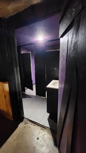 More Photos Of 6225 Greens Rd, Humble Bar For Lease