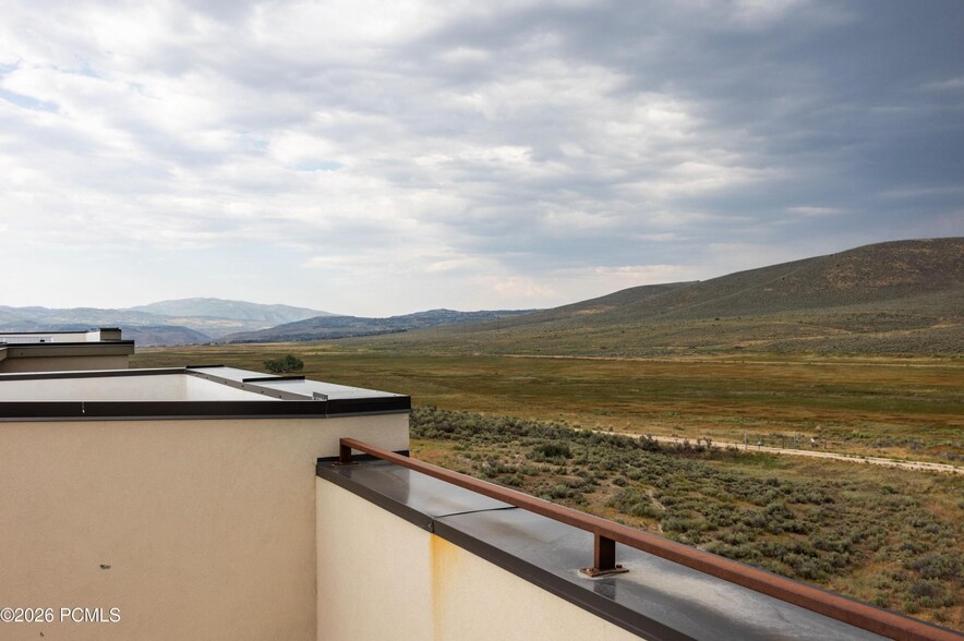 More Photos Of 4554 Forestdale Dr, Park City Light Manufacturing For Sale