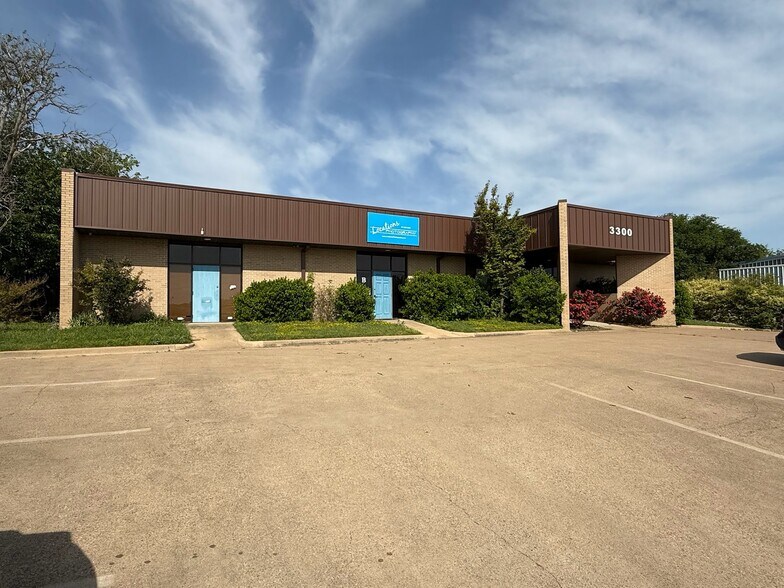 More Photos Of 3300 Joyce Dr, Fort Worth Office For Lease