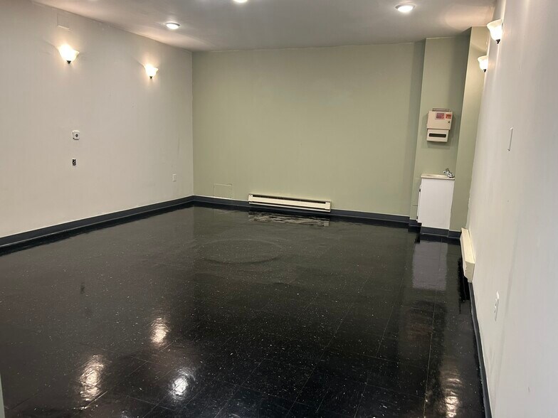 More Photos Of 510 Darby Rd, Havertown Medical For Sale