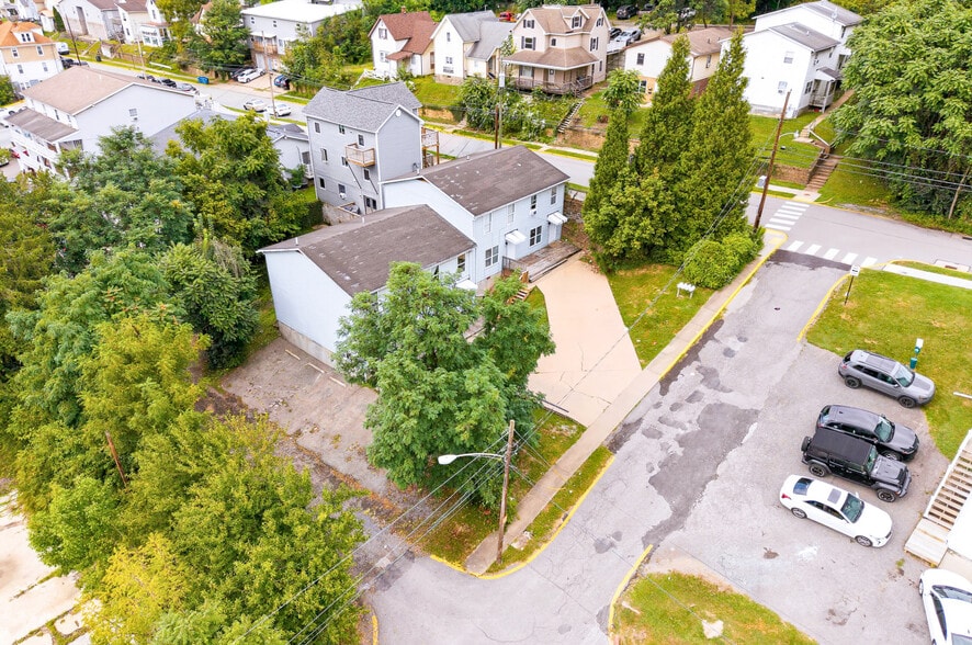 More Photos Of 409 McLane Avenue, Morgantown Apartments For Sale