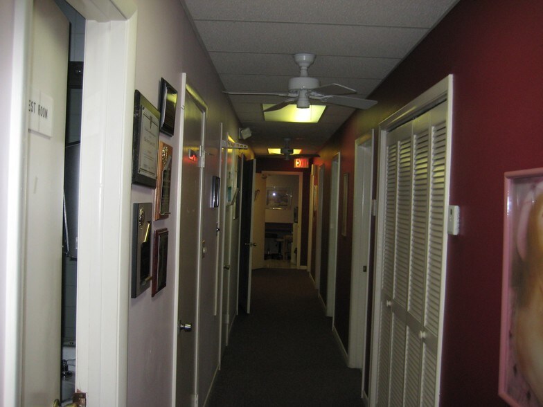 More Photos Of 3011 W Flagler St, Miami Medical For Lease