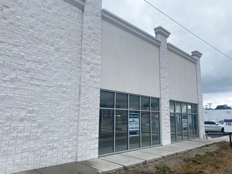 More Photos Of 27333 Van Dyke Ave, Warren Freestanding For Lease